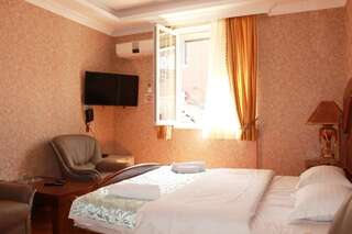 Отель Hotel Elegant Батуми Люкс-2
