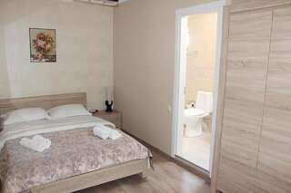 Отель Hotel Elegant Батуми Стандартный двухместный номер с 1 кроватью-2
