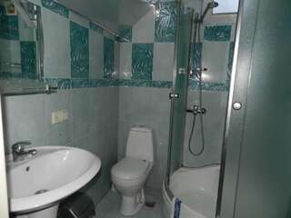 Отель Hotel Elegant Батуми Двухместный номер Делюкс с 2 отдельными кроватями-8