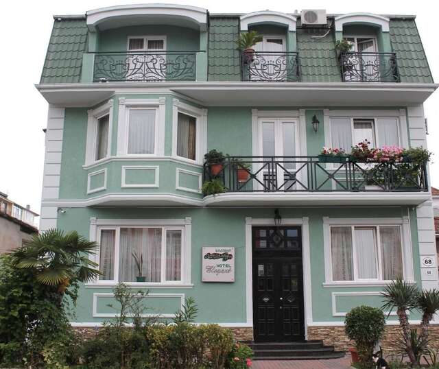 Отель Hotel Elegant Батуми-3