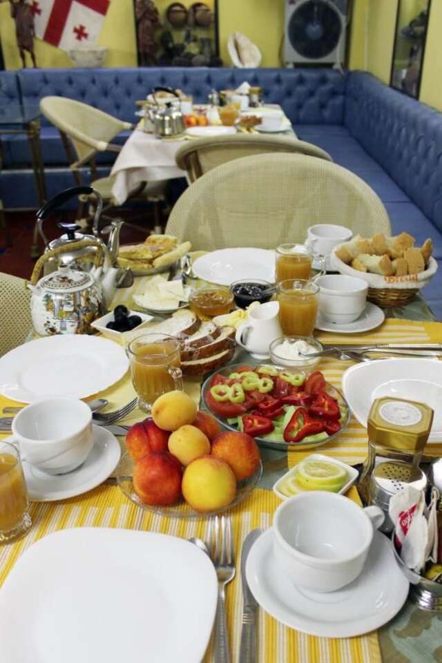 Отель Hotel Elegant Батуми-11
